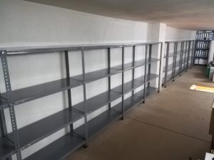 Estanterías metálicas de ángulo ranurado para garaje